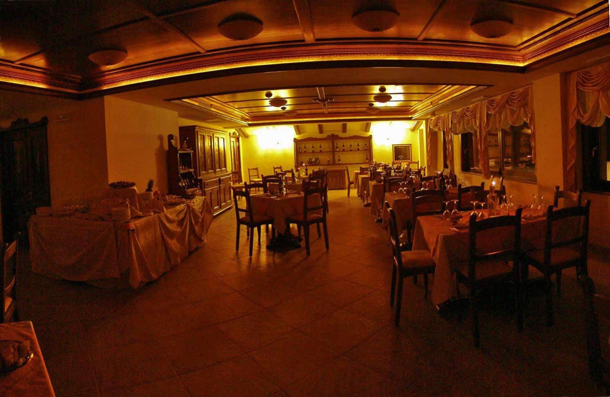 Hotel Lusi Роккаразо Екстер'єр фото